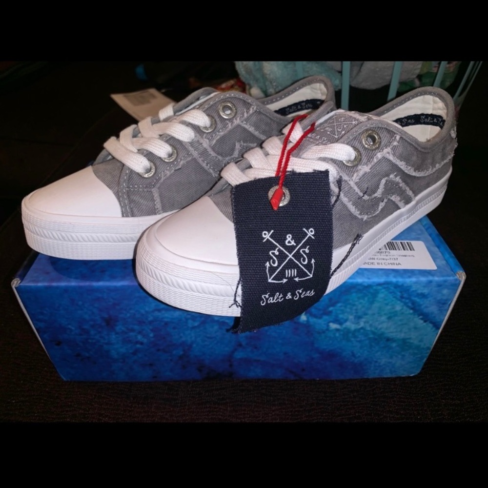 Canvas Shoes